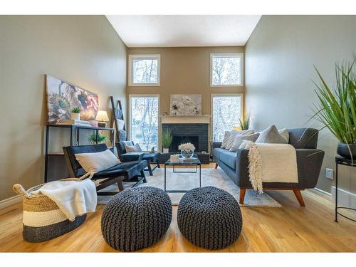 3919 17 Street Sw, Calgary, AB - Indoor Photo Showing Living Room With Fireplace