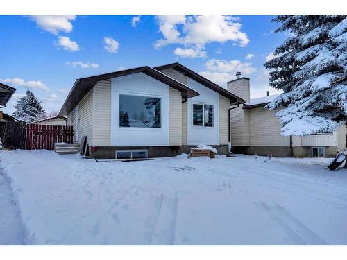 180 Fallswater Road Ne, Calgary, AB - Outdoor