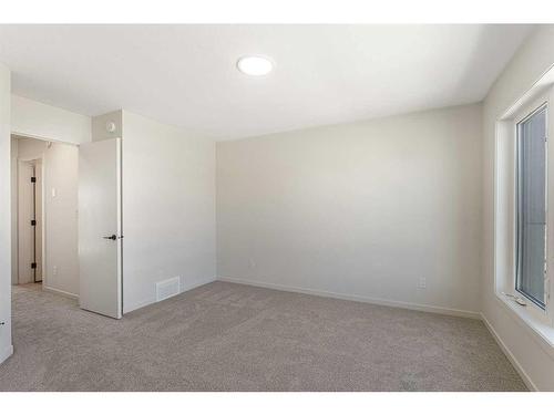 824 Arbour Lake Road Nw, Calgary, AB - Indoor Photo Showing Other Room