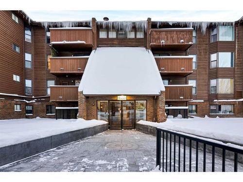 204-8403 Fairmount Drive Se, Calgary, AB - Outdoor With Balcony With Exterior