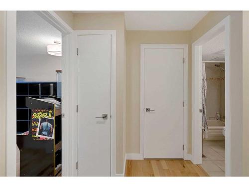 204-8403 Fairmount Drive Se, Calgary, AB - Indoor Photo Showing Other Room