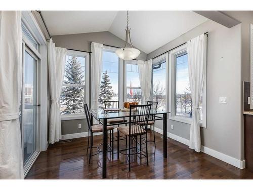 120 Bayside Point Sw, Airdrie, AB - Indoor Photo Showing Dining Room