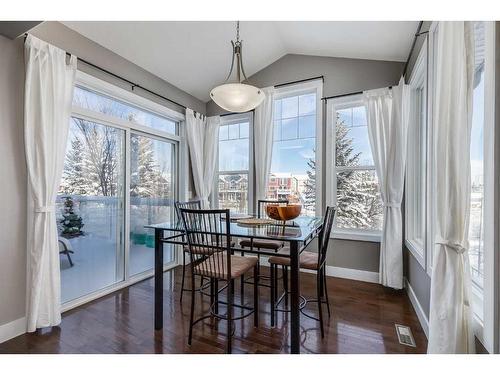 120 Bayside Point Sw, Airdrie, AB - Indoor Photo Showing Dining Room