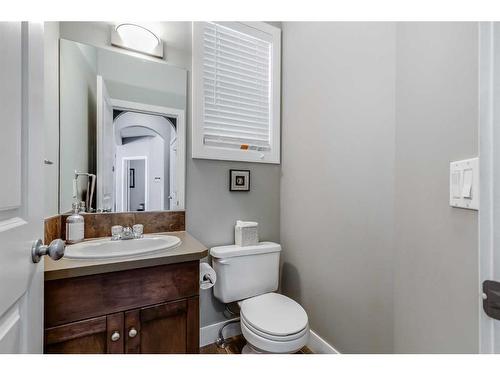 120 Bayside Point Sw, Airdrie, AB - Indoor Photo Showing Bathroom