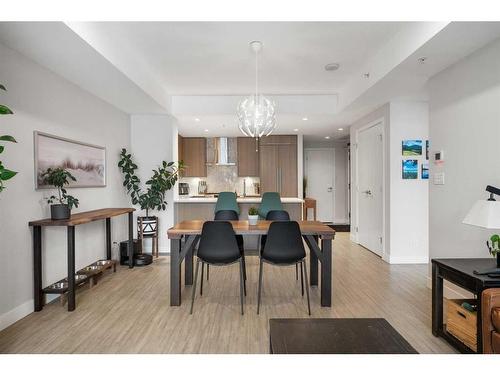 405-930 16 Avenue Sw, Calgary, AB - Indoor Photo Showing Dining Room