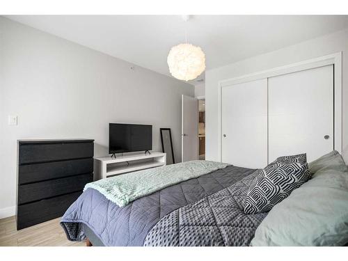 405-930 16 Avenue Sw, Calgary, AB - Indoor Photo Showing Bedroom