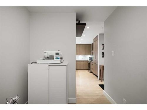 405-930 16 Avenue Sw, Calgary, AB - Indoor Photo Showing Other Room