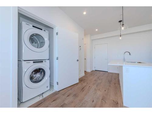 3521-60 Skyview Ranch Road Ne, Calgary, AB - Indoor Photo Showing Laundry Room