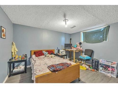 655 Penbrooke Road Se, Calgary, AB - Indoor