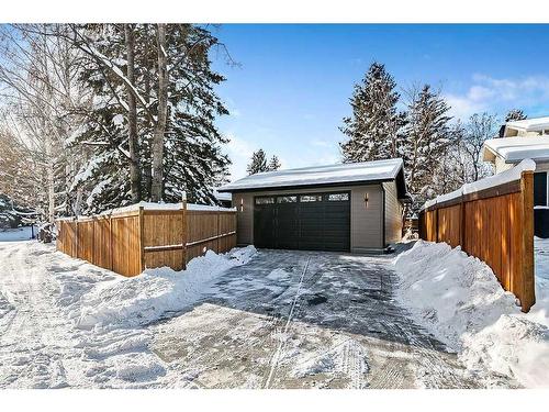 655 Varsity Estates Crescent Nw, Calgary, AB - Outdoor