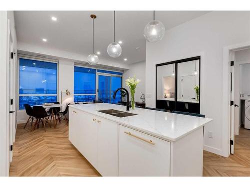 803-8505 Broadcast Avenue Sw, Calgary, AB - Indoor Photo Showing Kitchen With Double Sink