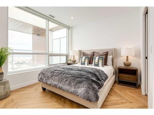 803-8505 Broadcast Avenue Sw, Calgary, AB - Indoor Photo Showing Bedroom