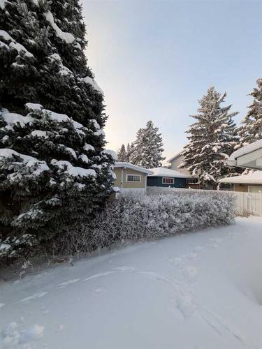 5215 19 Street Sw, Calgary, AB - Outdoor