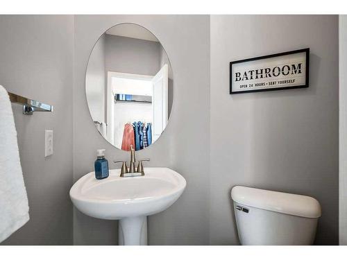 147 Auburn Bay Crescent Se, Calgary, AB - Indoor Photo Showing Bathroom