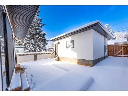 31 Harvard Street Nw, Calgary, AB - Outdoor With Exterior