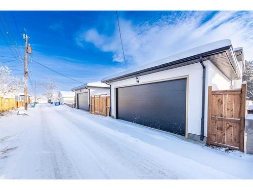 31 Harvard Street Nw, Calgary, AB - Outdoor