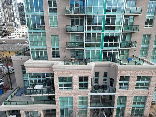 405-788 12 Avenue Sw, Calgary, AB - Outdoor With Balcony With Facade