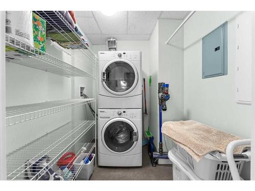 405-788 12 Avenue Sw, Calgary, AB - Indoor Photo Showing Laundry Room