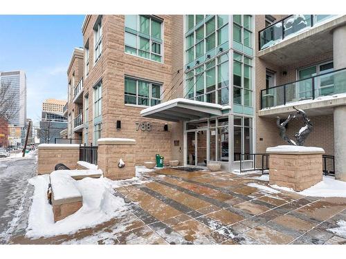 405-788 12 Avenue Sw, Calgary, AB - Outdoor With Balcony