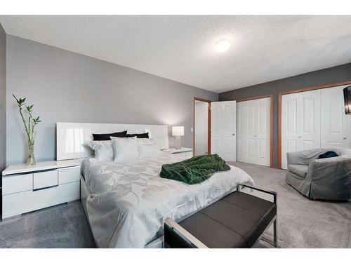 178 Mt Aberdeen Manor Se, Calgary, AB - Indoor Photo Showing Bedroom