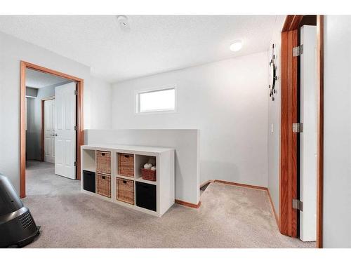 178 Mt Aberdeen Manor Se, Calgary, AB - Indoor Photo Showing Other Room