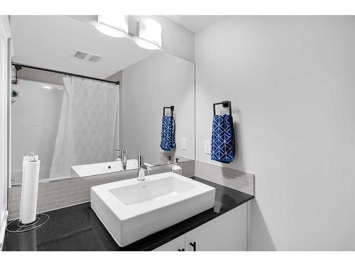 4214-240 Skyview Ranch Road Ne, Calgary, AB - Indoor Photo Showing Bathroom