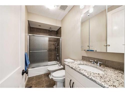 215 Patton Court Sw, Calgary, AB - Indoor Photo Showing Bathroom