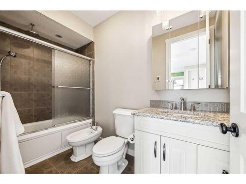 215 Patton Court Sw, Calgary, AB - Indoor Photo Showing Bathroom