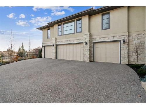 215 Patton Court Sw, Calgary, AB - Outdoor