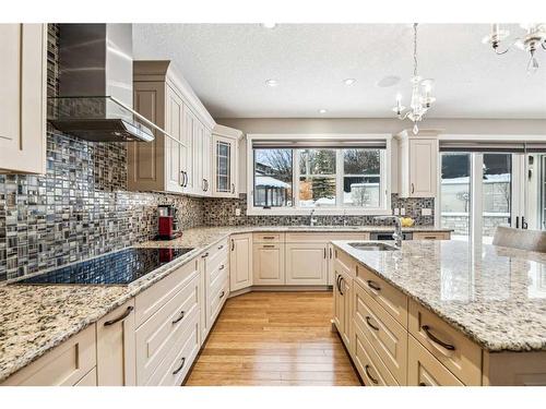 215 Patton Court Sw, Calgary, AB - Indoor Photo Showing Kitchen With Upgraded Kitchen