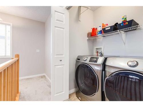 2 Evansbrooke Manor Nw, Calgary, AB - Indoor Photo Showing Laundry Room