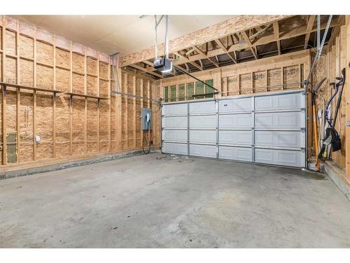 2 Evansbrooke Manor Nw, Calgary, AB - Indoor Photo Showing Garage