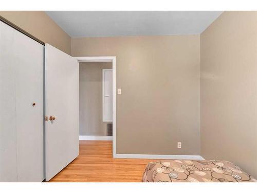 4627 Greenhill Crescent Ne, Calgary, AB - Indoor Photo Showing Other Room