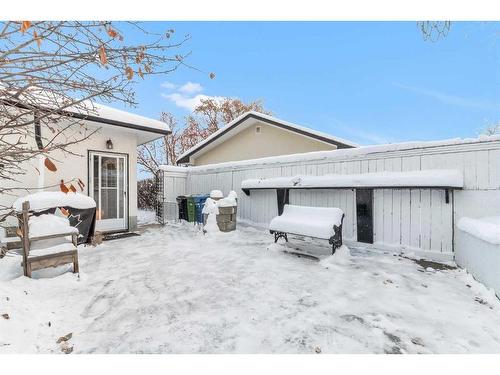 4627 Greenhill Crescent Ne, Calgary, AB - Outdoor