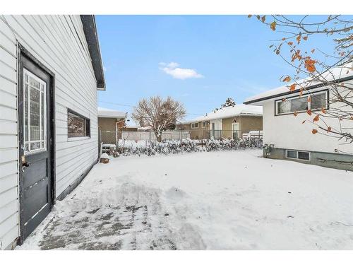 4627 Greenhill Crescent Ne, Calgary, AB - Outdoor