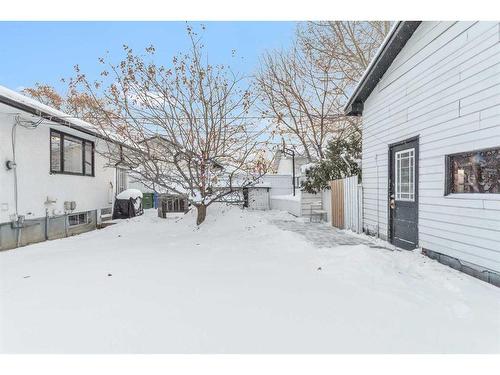 4627 Greenhill Crescent Ne, Calgary, AB - Outdoor