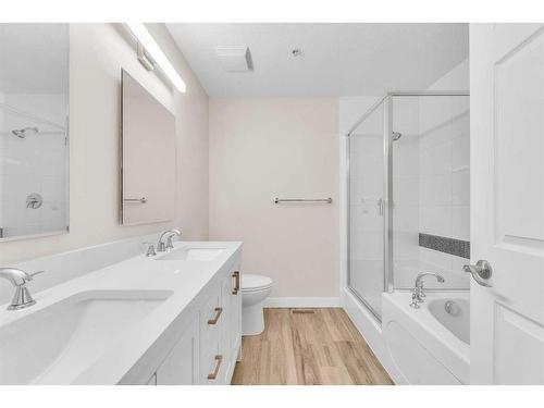 114-830 Centre Avenue Ne, Calgary, AB - Indoor Photo Showing Bathroom