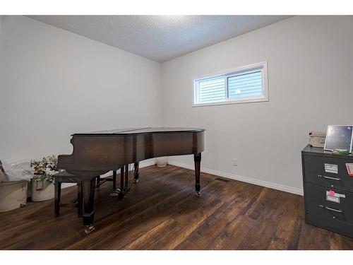 401 Clydesdale Way, Cochrane, AB - Indoor Photo Showing Other Room