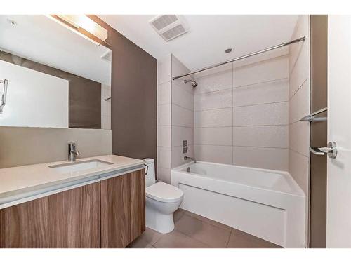 1701-1188 3 Street Se, Calgary, AB - Indoor Photo Showing Bathroom