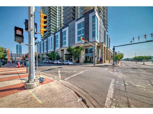 1701-1188 3 Street Se, Calgary, AB - Outdoor With Facade