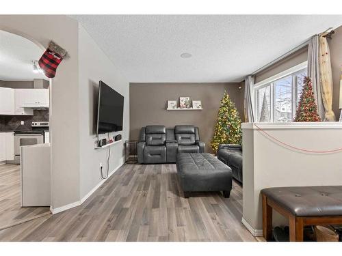 16 Saddlebrook Place Ne, Calgary, AB - Indoor