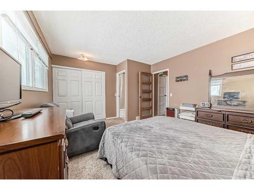 701-700 Allen Street Se, Airdrie, AB - Indoor Photo Showing Bedroom