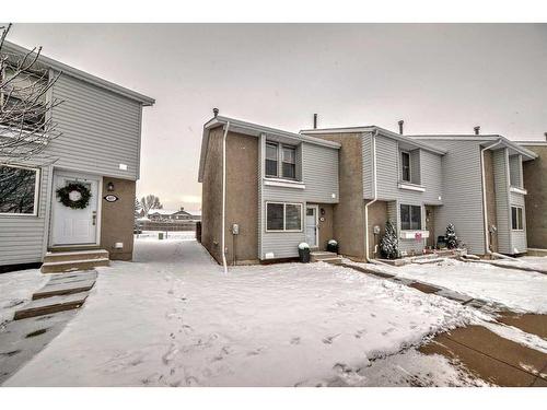 701-700 Allen Street Se, Airdrie, AB - Outdoor