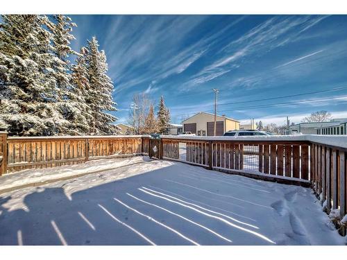 1322 B 20 Street, Didsbury, AB - Outdoor