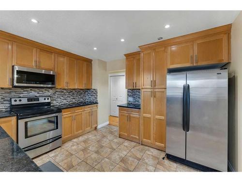 4704 Whitehorn Drive Ne, Calgary, AB - Indoor Photo Showing Kitchen With Stainless Steel Kitchen