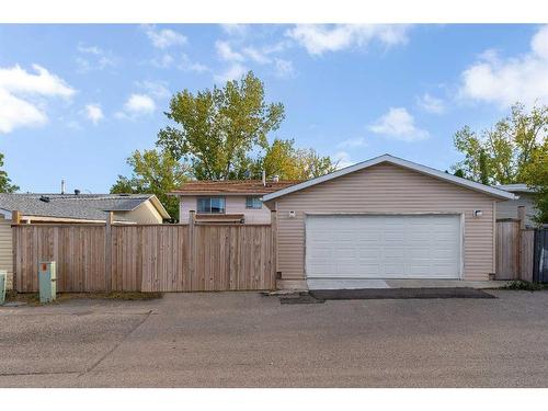 4704 Whitehorn Drive Ne, Calgary, AB - Outdoor