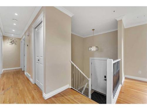 4704 Whitehorn Drive Ne, Calgary, AB - Indoor Photo Showing Other Room