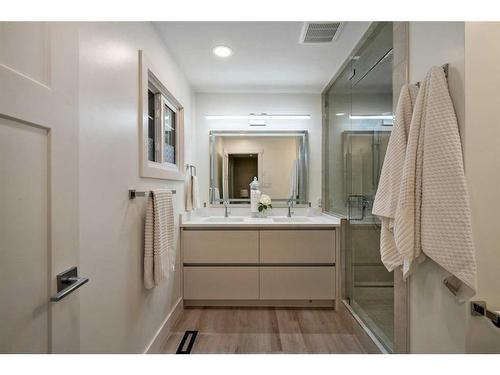 1023 Lake Bonavista Drive Se, Calgary, AB - Indoor Photo Showing Bathroom