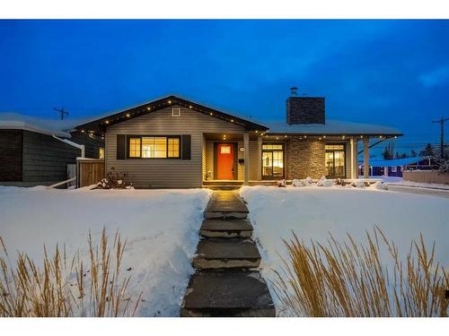 1023 Lake Bonavista Drive Se, Calgary, AB - Outdoor