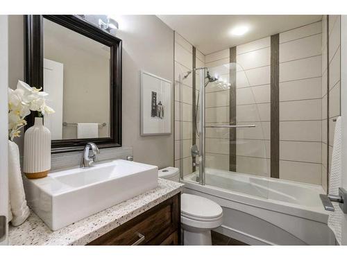 1023 Lake Bonavista Drive Se, Calgary, AB - Indoor Photo Showing Bathroom